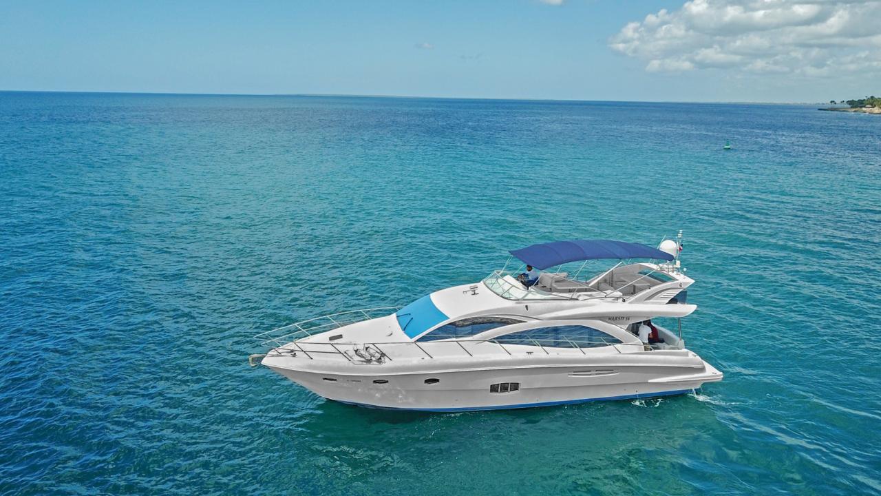 Private boat / yacht