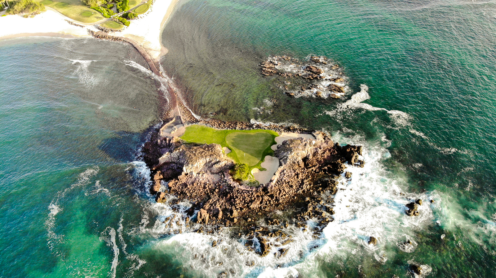 The "Tail of the Whale" Golf Hole